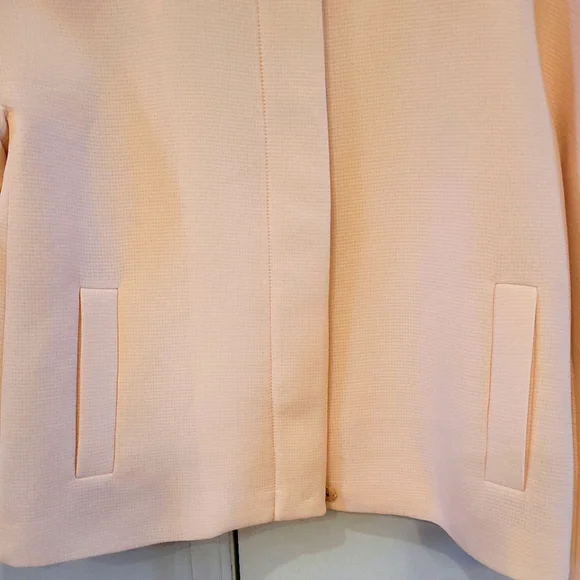 blazer - Picture 2 of 6